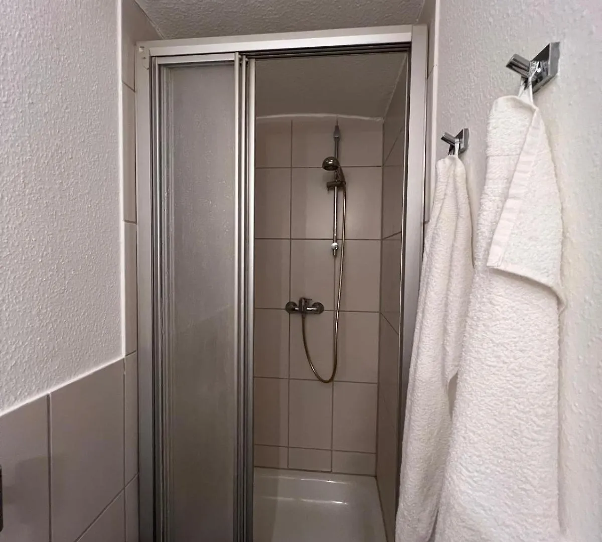 Apartment Charmante Souterrain Altbau Wohnung In Alsternaehe Hamburg