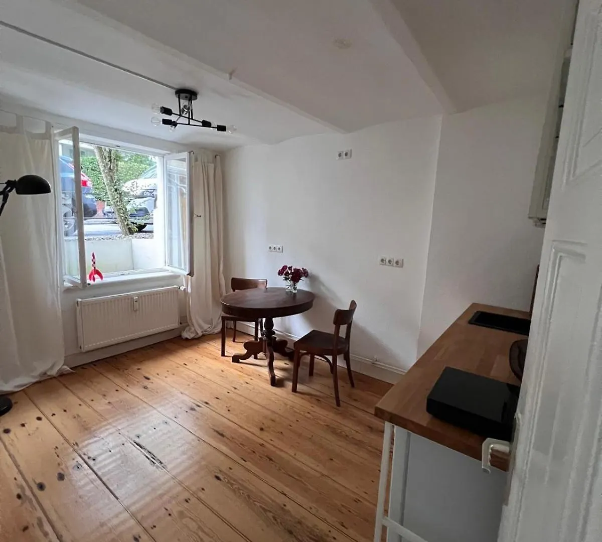 Charmante Souterrain Altbau Wohnung In Alsternaehe Hamburg